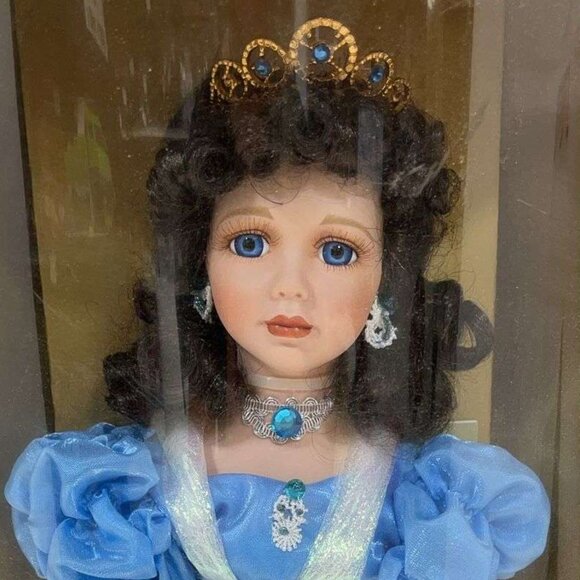 Vintage 90's Collectible Memories Porcelain Cinderella Doll by Linda Mason - Picture 5 of 7